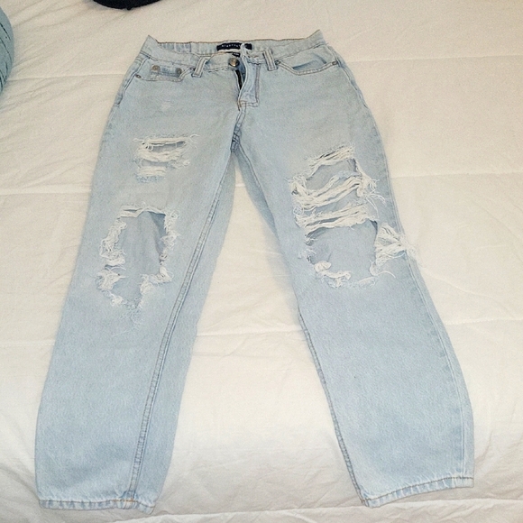 Aeropostale Light Blue Mom Jeans - Picture 1 of 3
